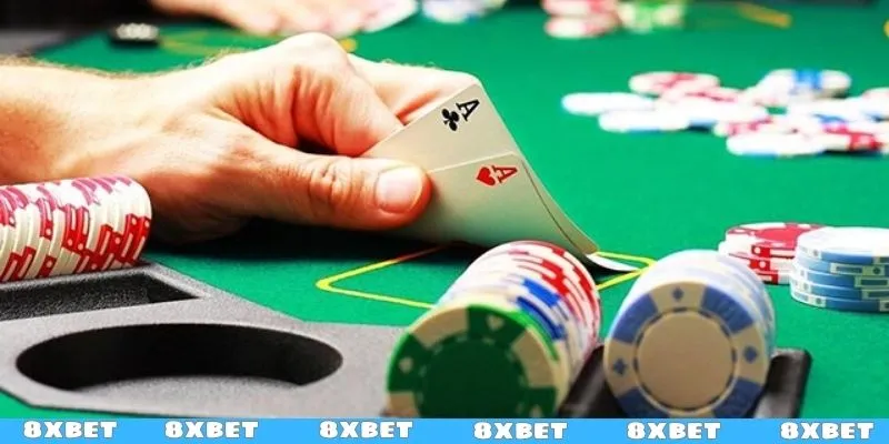 Mẹo vào bàn cược Poker 8XBET siêu tốc